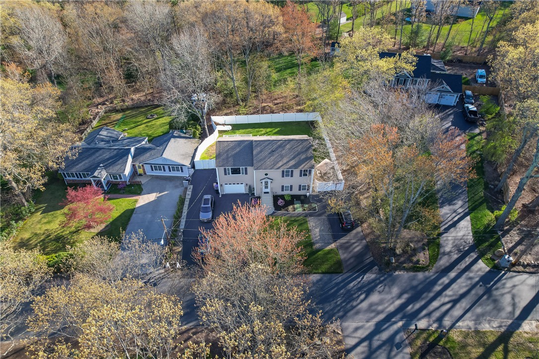 136 Bishop Hill Road Johnston, RI 02919 - Photo 6 of 29