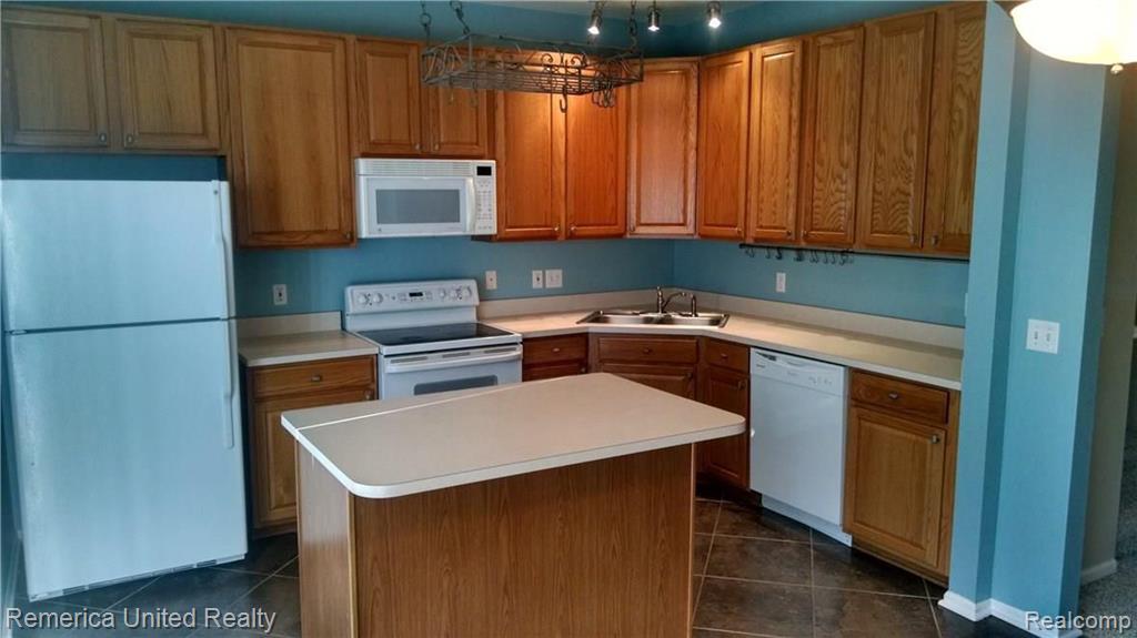516 Cherry Orchard Road Canton, MI 48188 - Photo 6 of 20