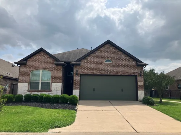 $2,350 | 131 Castlegate Lane, Houston, TX 77065