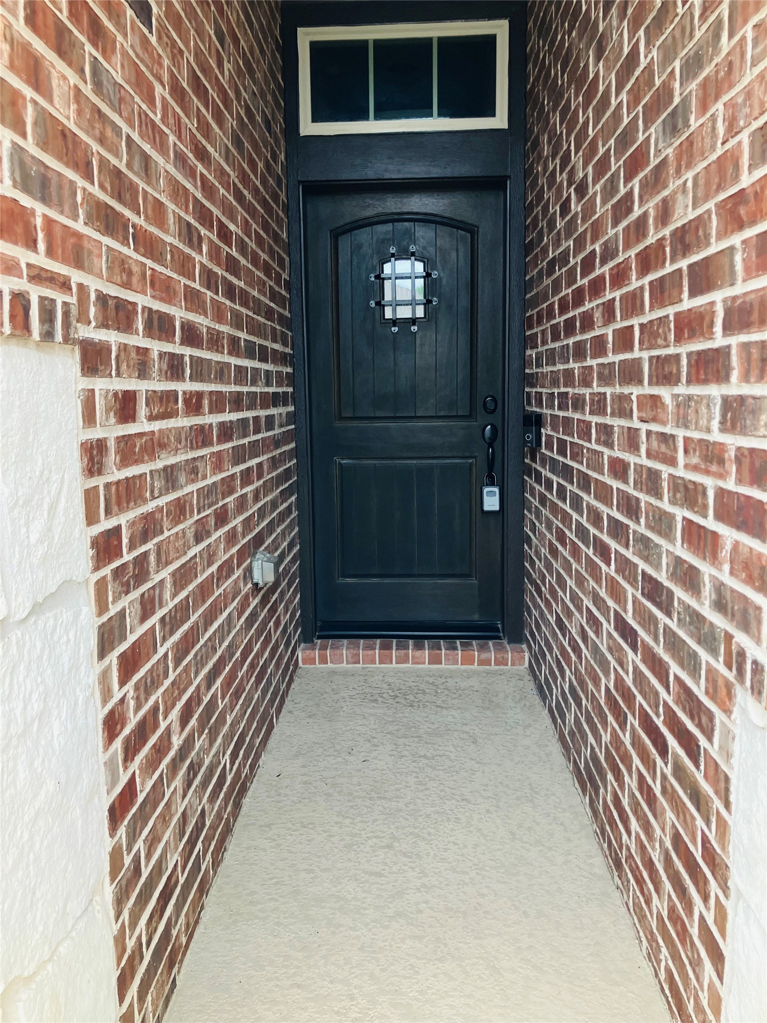 131 Castlegate Lane Houston, TX 77065 - Photo 2 of 24