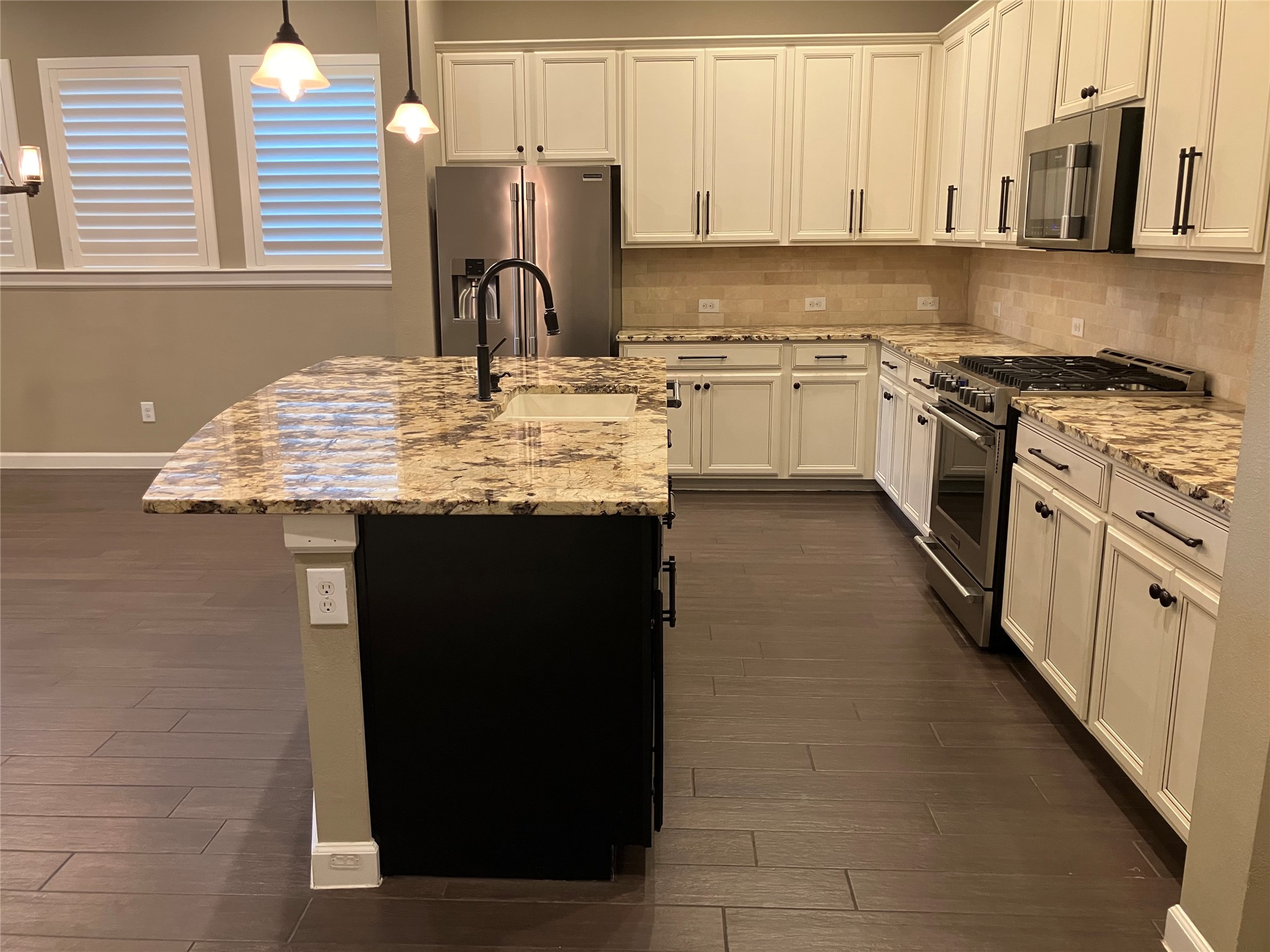 131 Castlegate Lane Houston, TX 77065 - Photo 5 of 24 plenty of cupboards