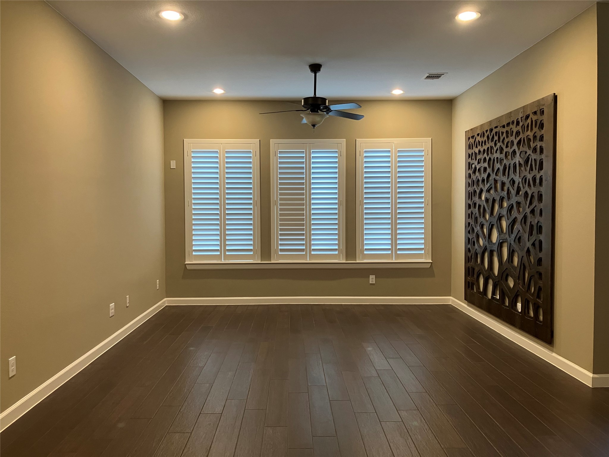 131 Castlegate Lane Houston, TX 77065 - Photo 6 of 24 spacious living room
