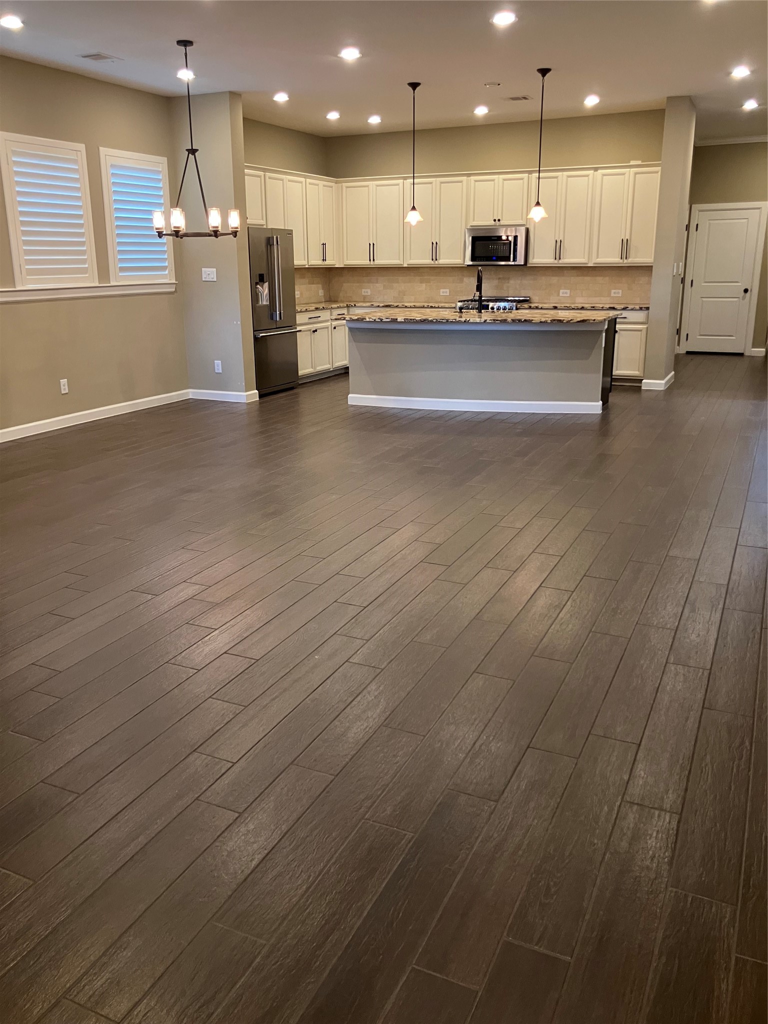 131 Castlegate Lane Houston, TX 77065 - Photo 8 of 24