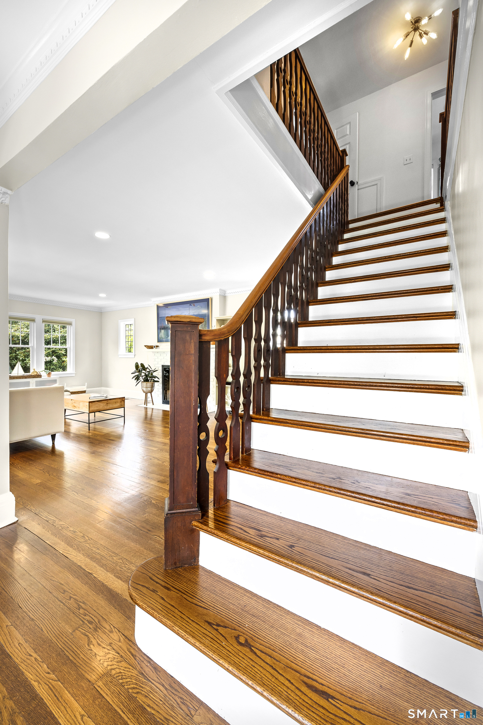 180 Rockland Road Fairfield, CT 06825 - Photo 12 of 36