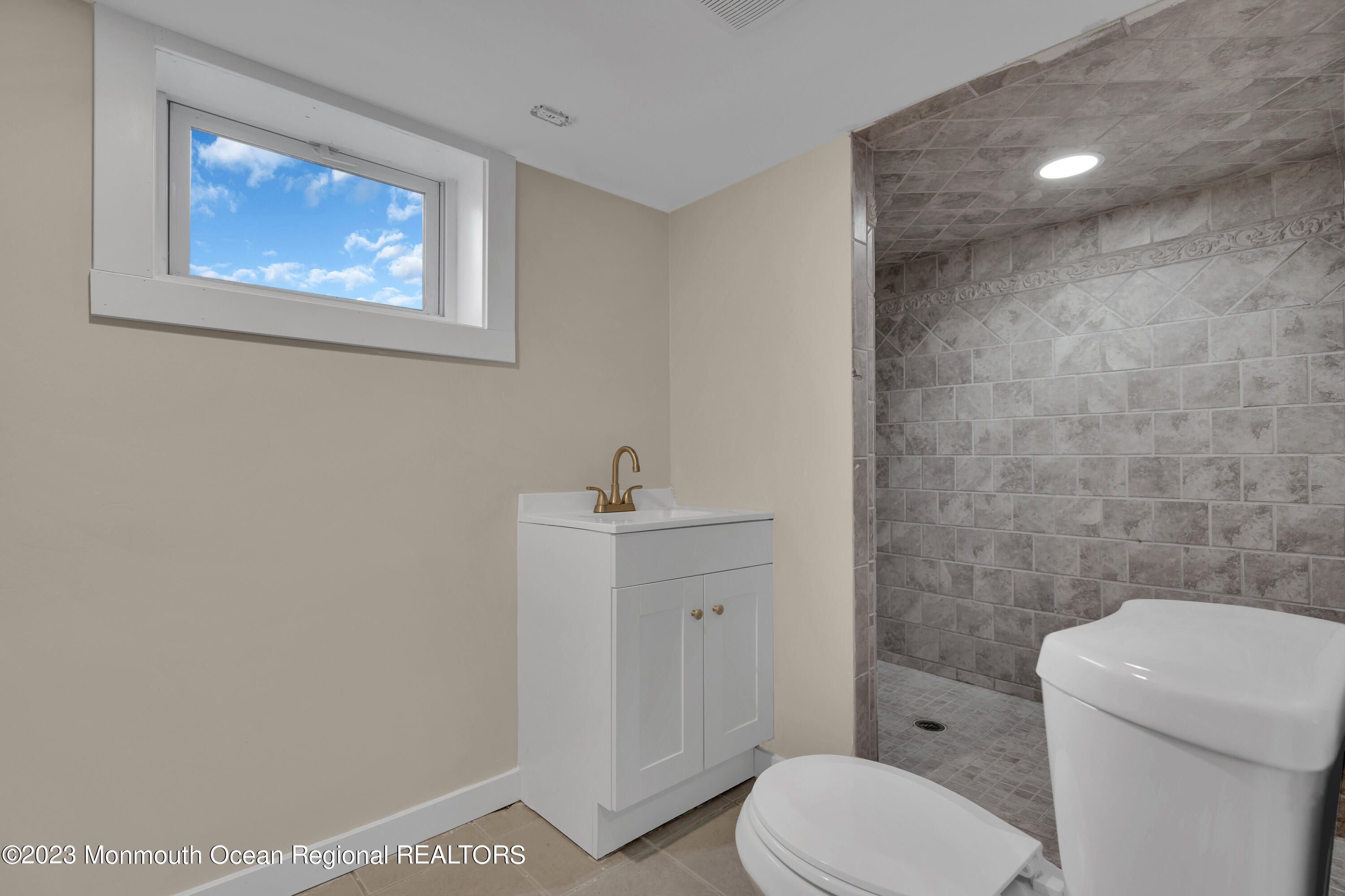 44 Gunning River Road Barnegat, NJ 08005 - Photo 24 of 38 031_dsc03523