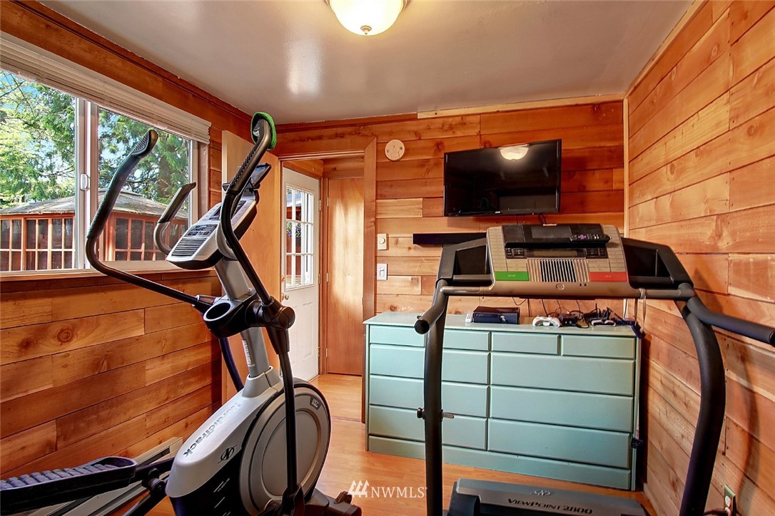 15542 112th Avenue Northeast Bothell, WA 98011 - Photo 6 of 25 Gallery Image 6