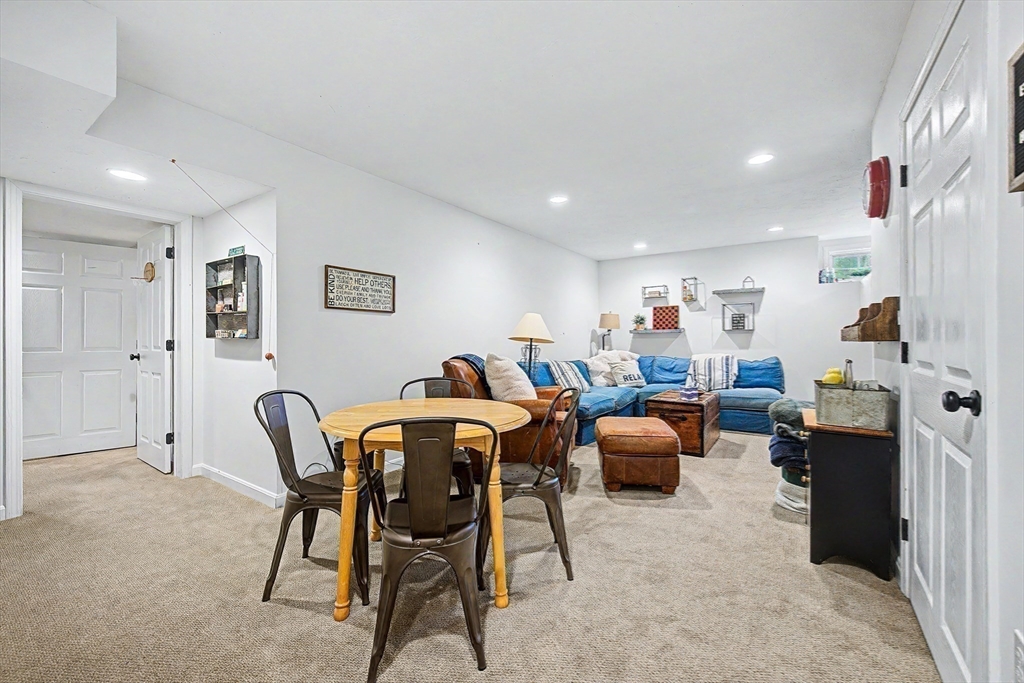 13 Hearthstone Road Hopkinton, MA 01748 - Photo 29 of 36