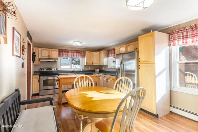 $279,900 | 30 Pinehurst Avenue, Pittsfield, MA 01201