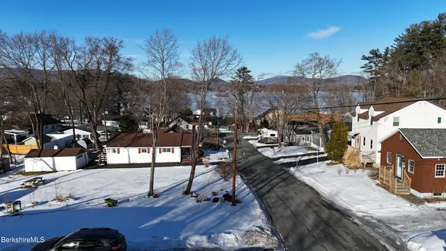 $279,900 | 30 Pinehurst Avenue, Pittsfield, MA 01201