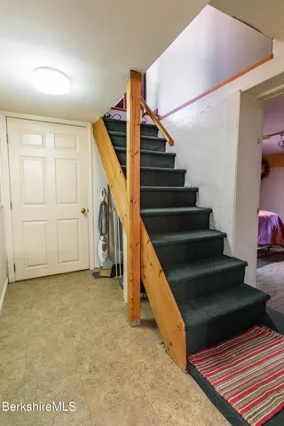 $279,900 | 30 Pinehurst Avenue, Pittsfield, MA 01201