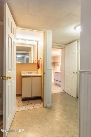 $279,900 | 30 Pinehurst Avenue, Pittsfield, MA 01201