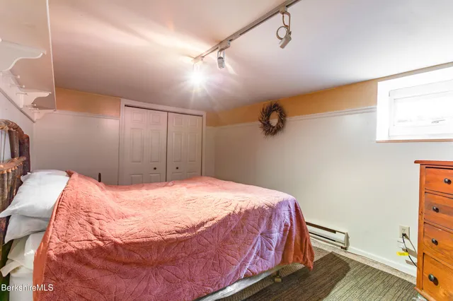 $279,900 | 30 Pinehurst Avenue, Pittsfield, MA 01201