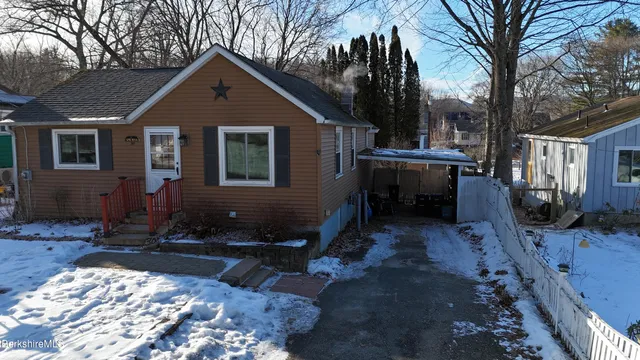 $279,900 | 30 Pinehurst Avenue, Pittsfield, MA 01201