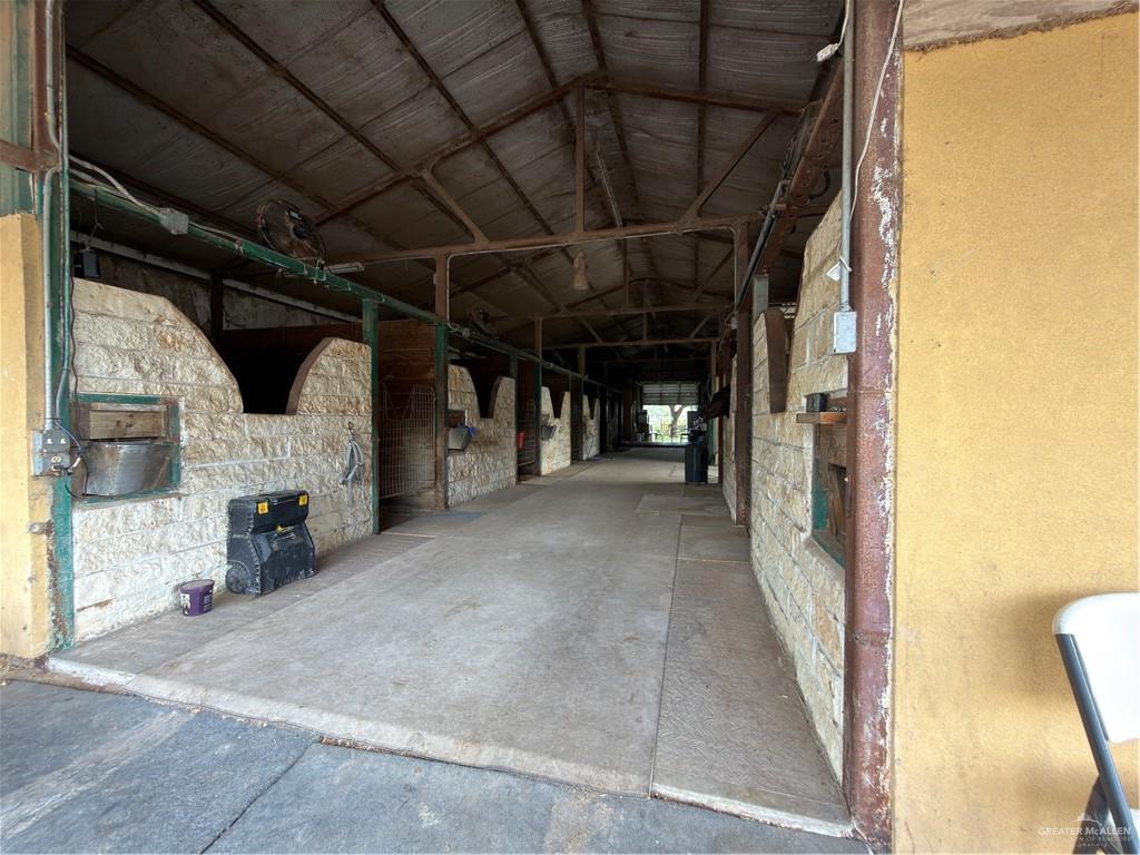 9510 Texan Road Mission, TX 78574 - Photo 5 of 43