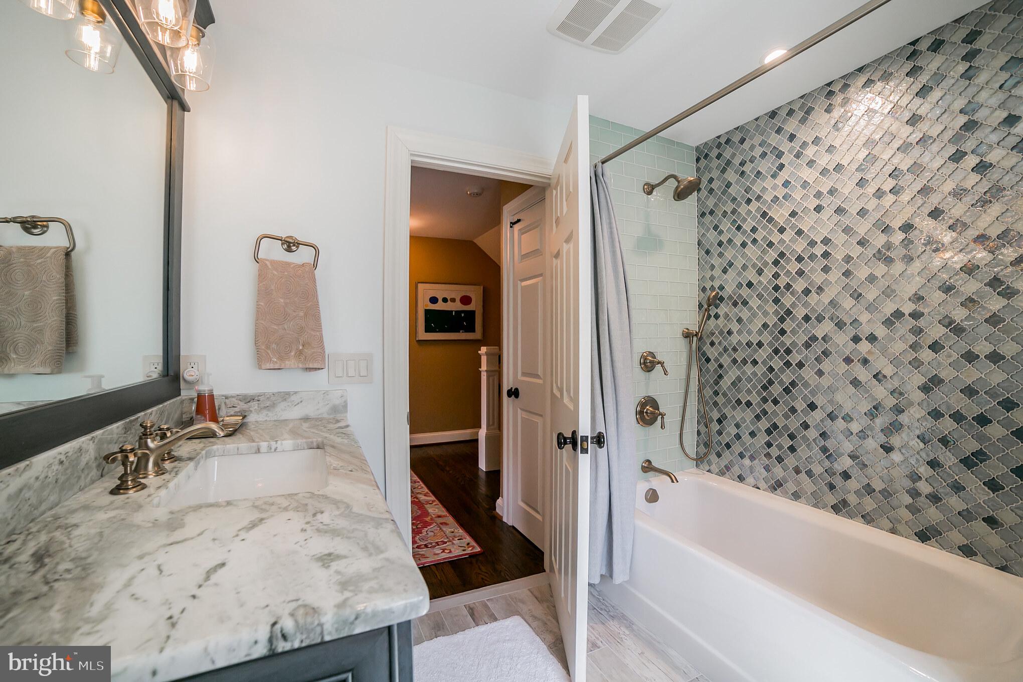 336 Devonshire Road Devon, PA 19333 - Photo 21 of 35 Hall Bath
