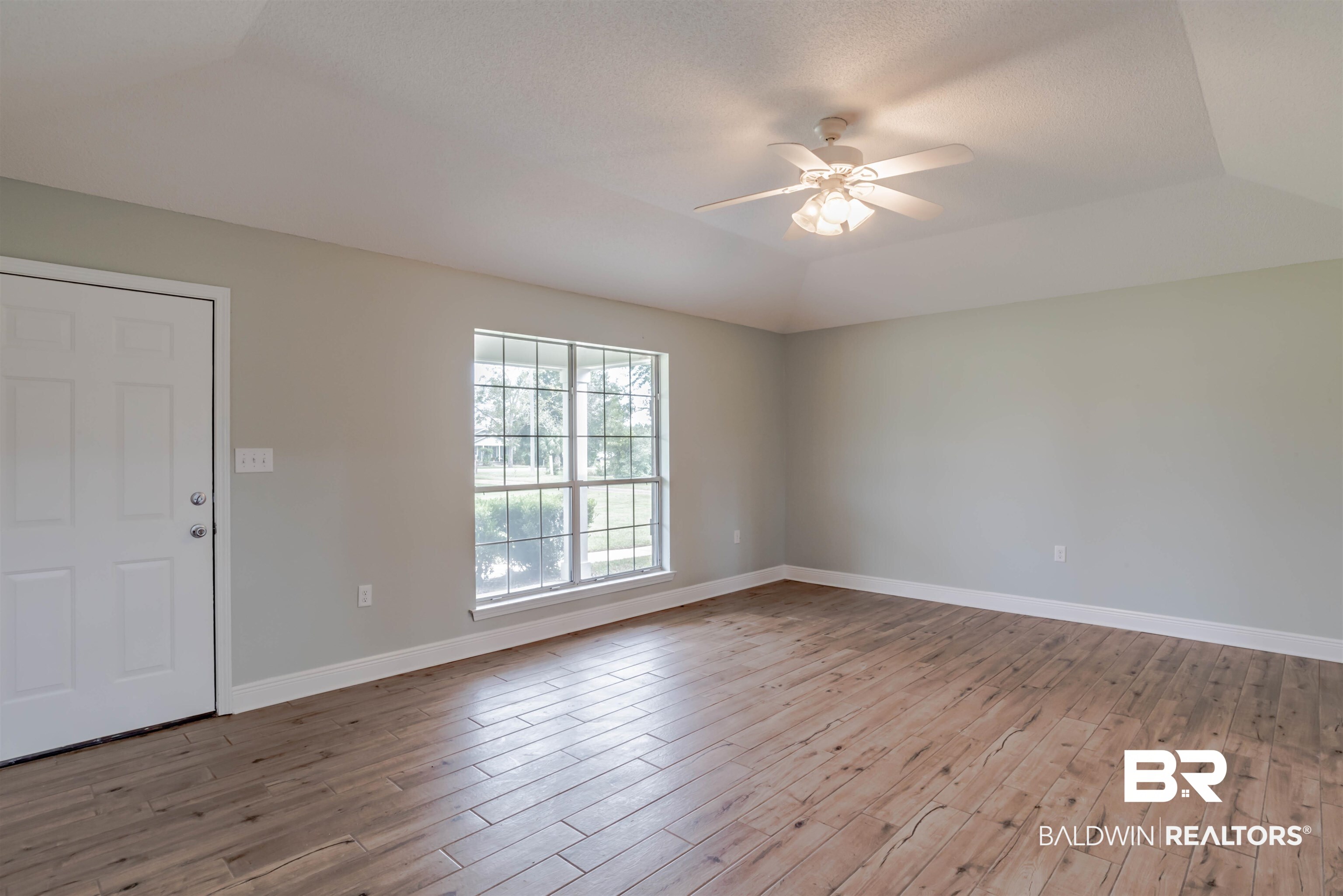 26640 Frank Road Elberta, AL 36530 - Photo 12 of 29 Living Room