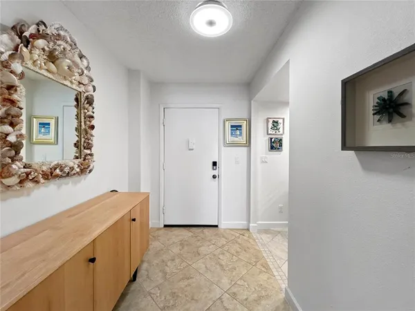 $6,000 | 4325 Gulf Of Mexico Drive, Unit 305, Longboat Key, FL 34228