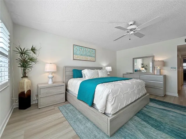 $6,000 | 4325 Gulf Of Mexico Drive, Unit 305, Longboat Key, FL 34228