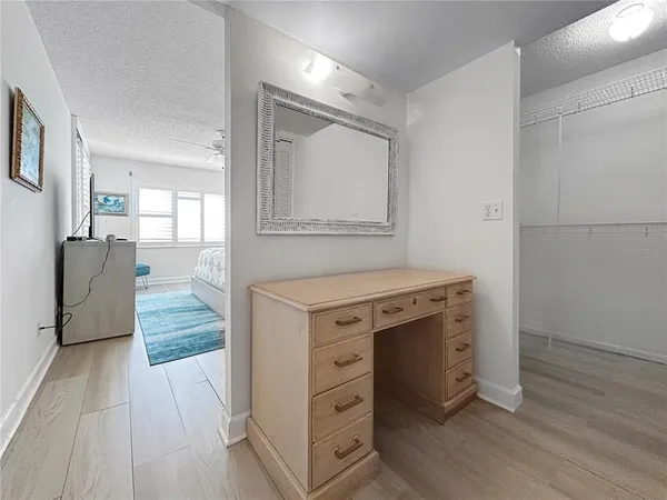 $6,000 | 4325 Gulf Of Mexico Drive, Unit 305, Longboat Key, FL 34228