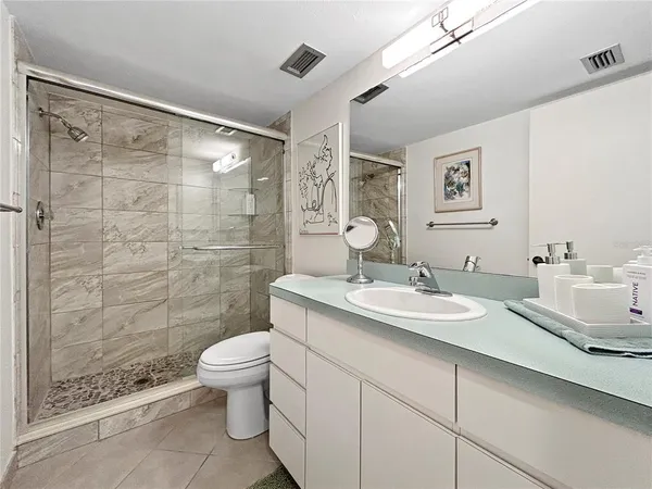 $6,000 | 4325 Gulf Of Mexico Drive, Unit 305, Longboat Key, FL 34228