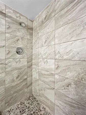 $6,000 | 4325 Gulf Of Mexico Drive, Unit 305, Longboat Key, FL 34228