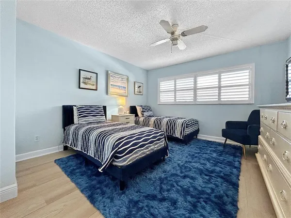 $6,000 | 4325 Gulf Of Mexico Drive, Unit 305, Longboat Key, FL 34228