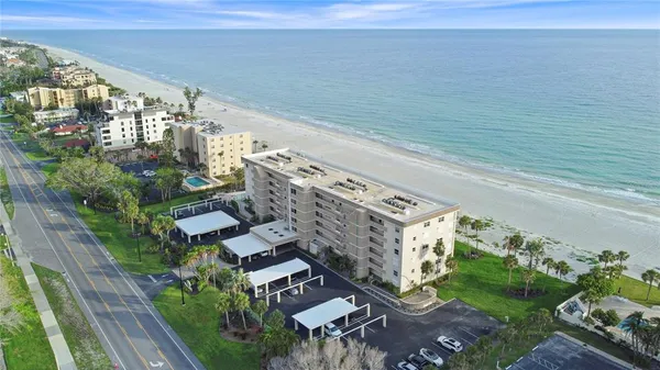 $6,000 | 4325 Gulf Of Mexico Drive, Unit 305, Longboat Key, FL 34228