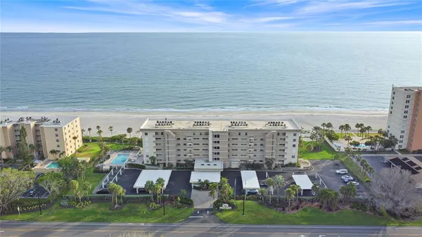 $6,000 | 4325 Gulf Of Mexico Drive, Unit 305, Longboat Key, FL 34228