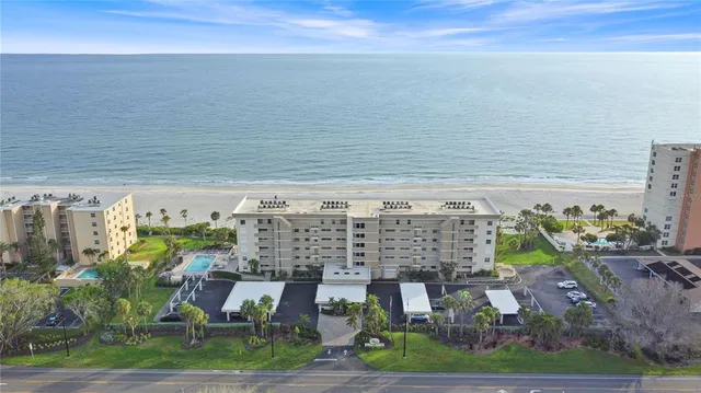 $6,000 | 4325 Gulf Of Mexico Drive, Unit 305, Longboat Key, FL 34228