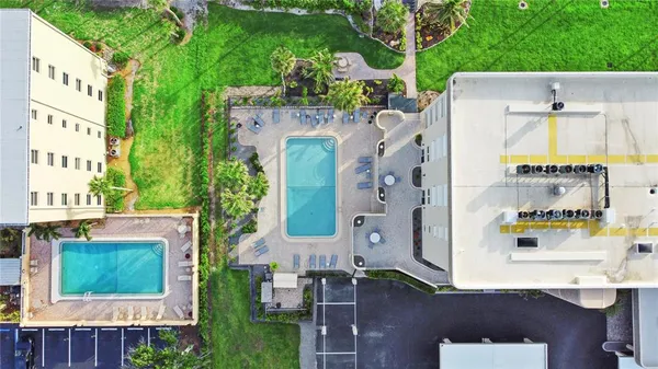 $6,000 | 4325 Gulf Of Mexico Drive, Unit 305, Longboat Key, FL 34228