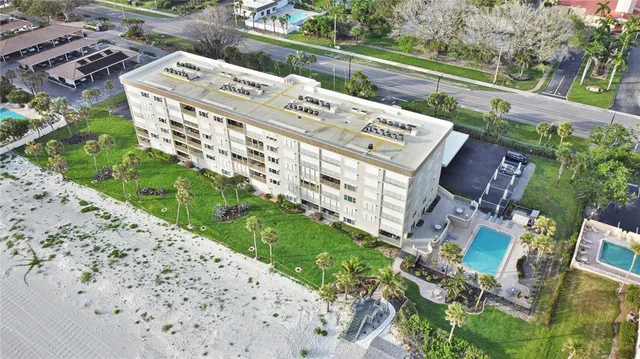 $6,000 | 4325 Gulf Of Mexico Drive, Unit 305, Longboat Key, FL 34228