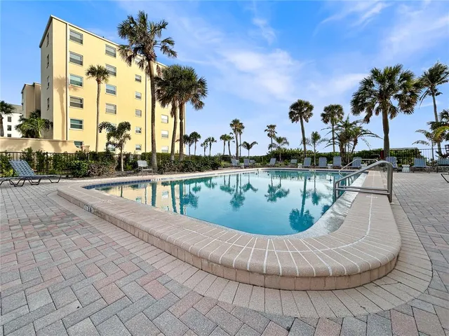 $6,000 | 4325 Gulf Of Mexico Drive, Unit 305, Longboat Key, FL 34228