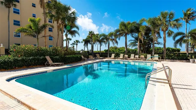 $6,000 | 4325 Gulf Of Mexico Drive, Unit 305, Longboat Key, FL 34228