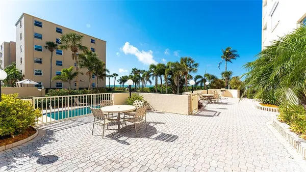 $6,000 | 4325 Gulf Of Mexico Drive, Unit 305, Longboat Key, FL 34228