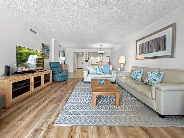 $6,000 | 4325 Gulf Of Mexico Drive, Unit 305, Longboat Key, FL 34228