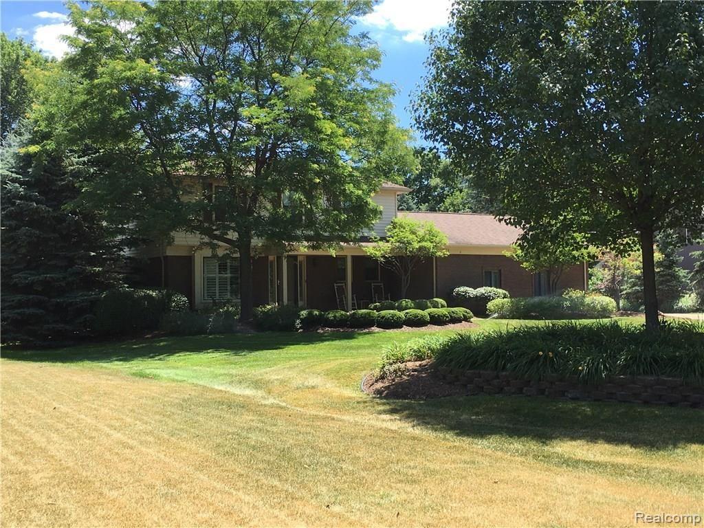 25124 Farmington Road Farmington, MI 48336 - Photo 4 of 50 front 2.JPG