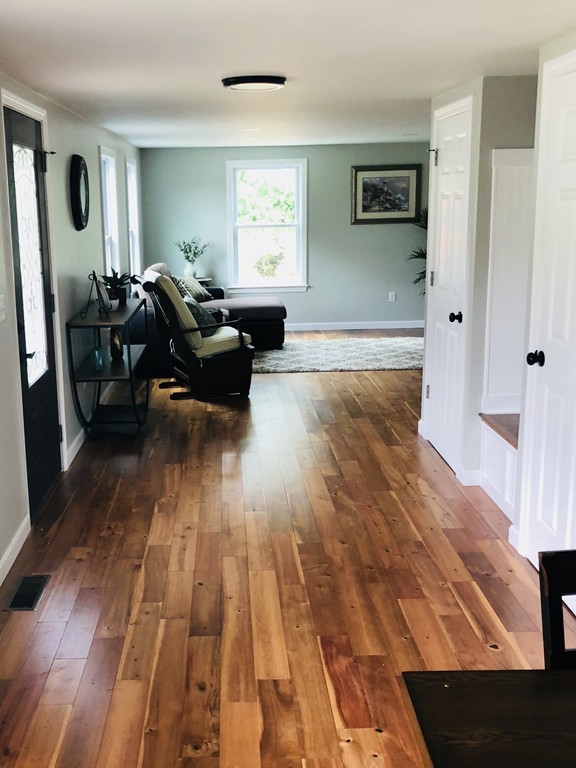 377 Mendell Road Rochester, MA 02770 - Photo 3 of 15