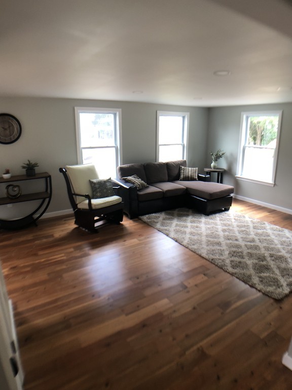 377 Mendell Road Rochester, MA 02770 - Photo 6 of 15