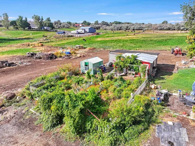 $330,000 | 4343 North 1200 East, Buhl, ID 83316