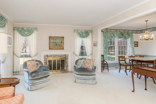 $325,000 | 2103 Hedgewood Drive, Bloomington, IL 61704