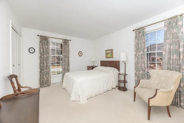 $325,000 | 2103 Hedgewood Drive, Bloomington, IL 61704