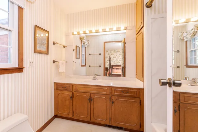 $325,000 | 2103 Hedgewood Drive, Bloomington, IL 61704