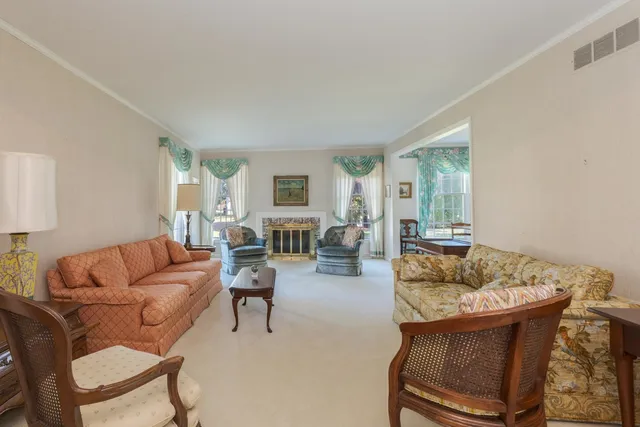 $325,000 | 2103 Hedgewood Drive, Bloomington, IL 61704