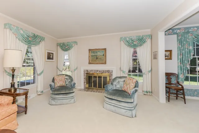 $325,000 | 2103 Hedgewood Drive, Bloomington, IL 61704