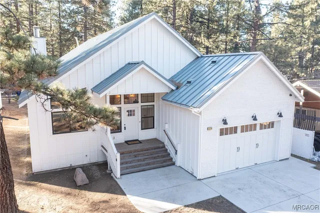 $925,000 | 374 Mountainaire Lane, Big Bear Lake, CA 92315
