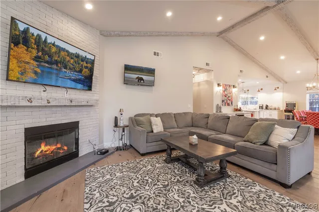 $925,000 | 374 Mountainaire Lane, Big Bear Lake, CA 92315