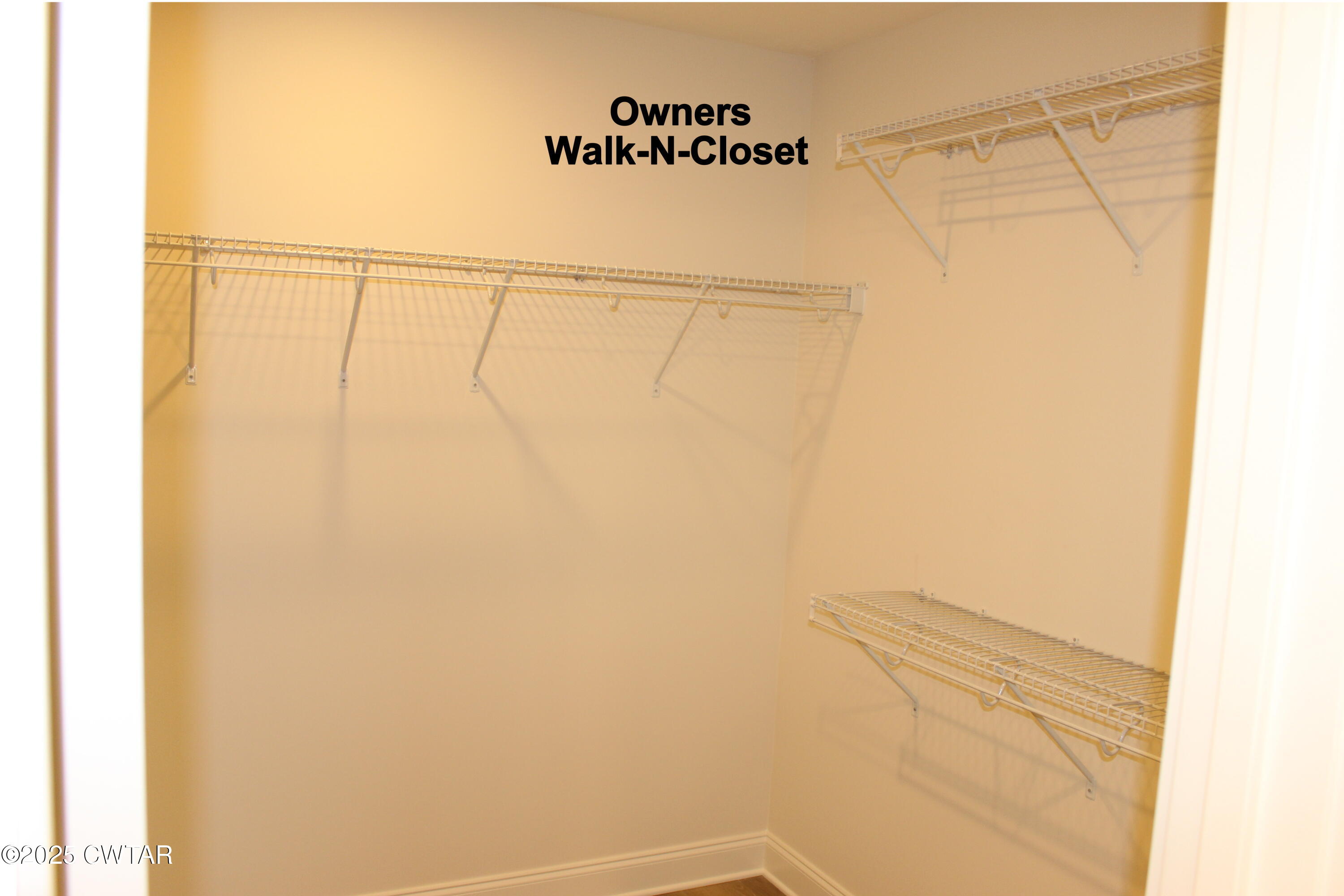 57 Brompton Cove Jackson, TN 38305 - Photo 9 of 15 a bathroom with a shower