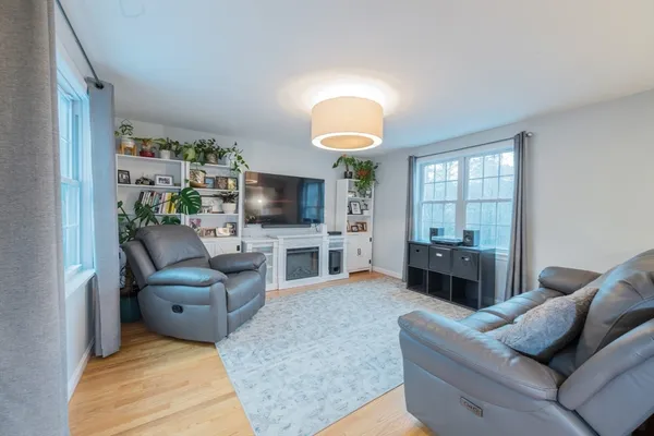 $654,900 | 2 Pisces Lane, Plymouth, MA 02360