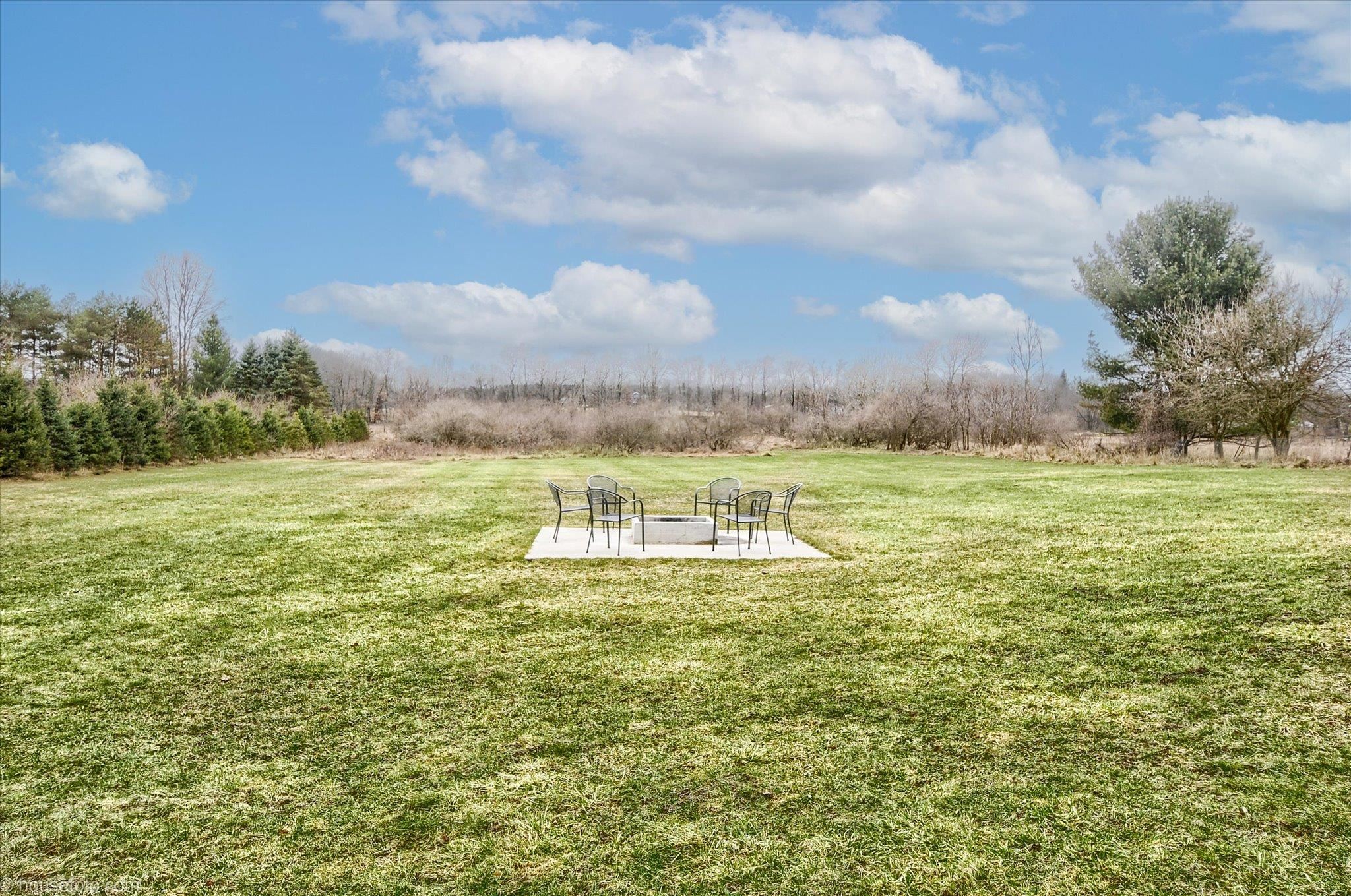9701 Ellis Road Clarkston, MI 48348 - Photo 5 of 97 50168979-e183b2da-9103-4dbf-919a-d11139b6e1de.JPG