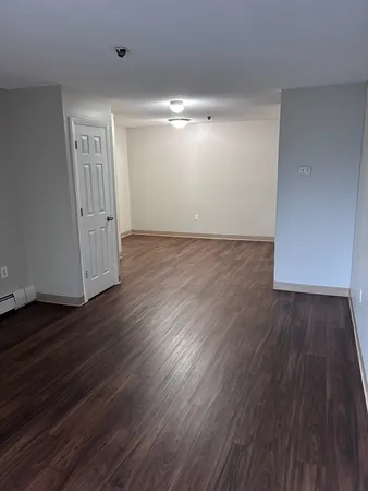 $1,700 | 158 Fulton Street, Unit 4, Fall River, MA 02720